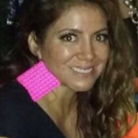 Meet your Posher, Janet - Picture 1 of 1